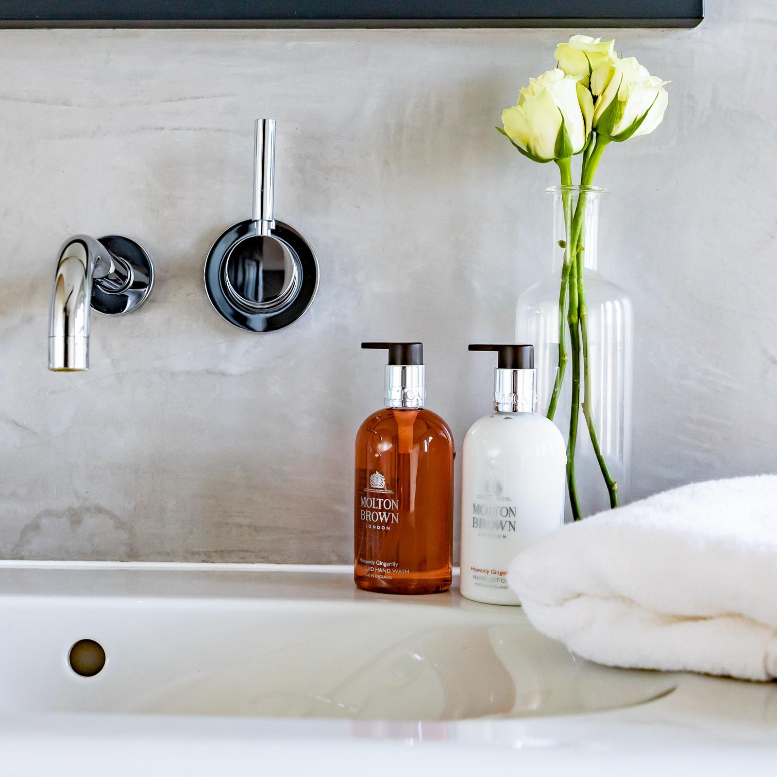 Heavenly Gingerlily Hand Lotion 10fl. oz.Heavenly Gingerlily Hand Lotion 10fl. oz.